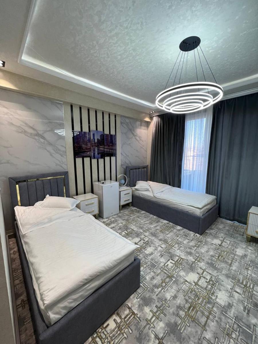 STRONG PLAZA HOTEL - Housity