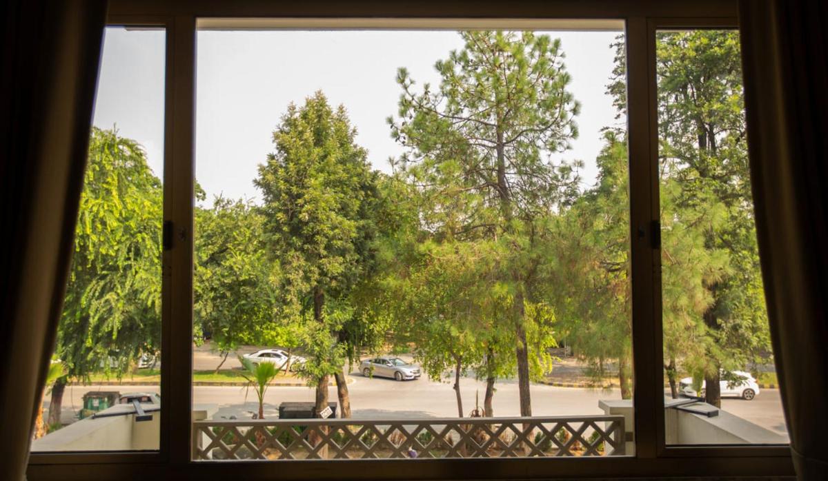 Roomy Signature Hotel, Islamabad - Housity