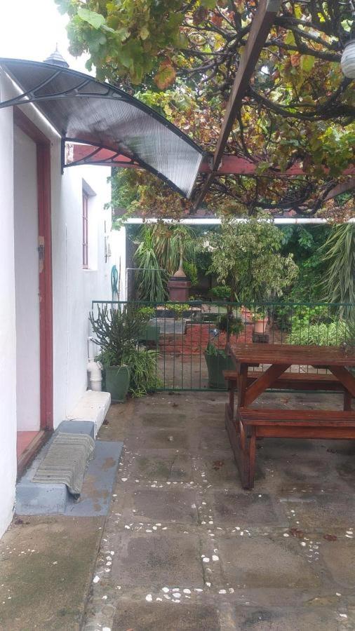 Flower's Halt - Housity