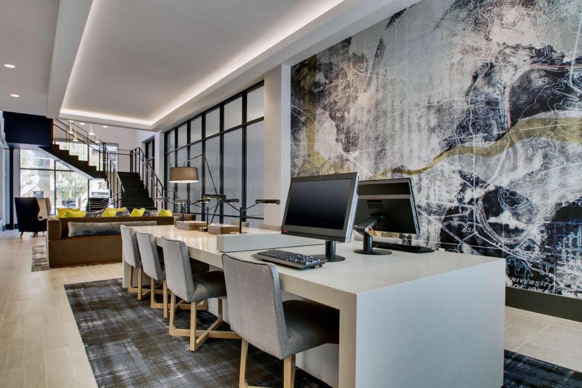Hyatt Place Iowa City Downtown - Housity