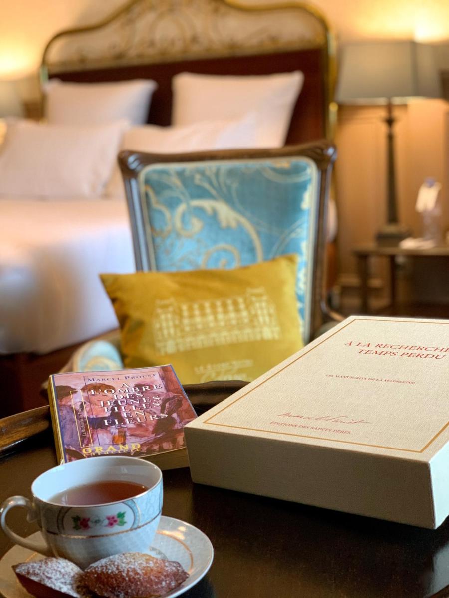 Coin salon dans l'établissement Le Grand Hotel de Cabourg - MGallery Collection