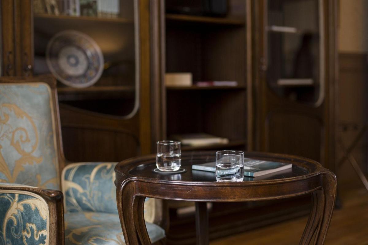 Coin salon dans l'établissement Le Grand Hotel de Cabourg - MGallery Collection