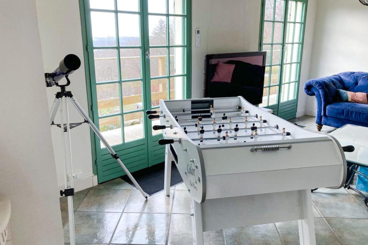 Villa des Suisses with Jacuzzi & View of Lake des Settons - Housity