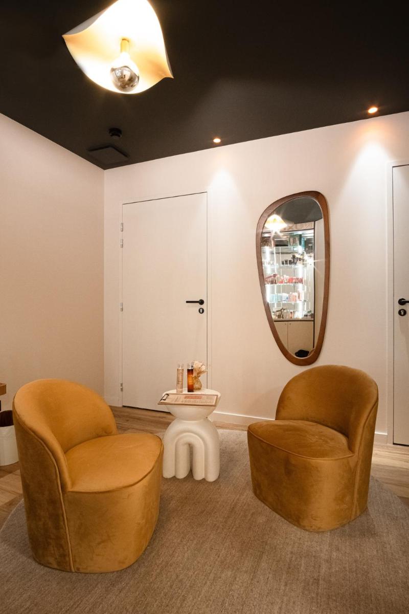 Coin salon dans l'établissement Mercure Saint-Lary