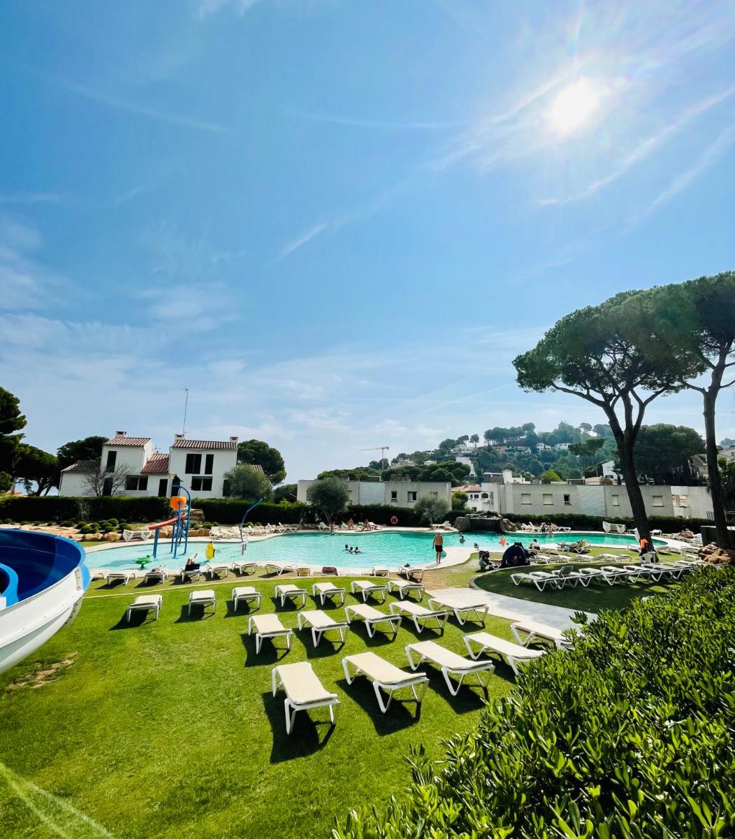 Interpals Eco Resort - Housity