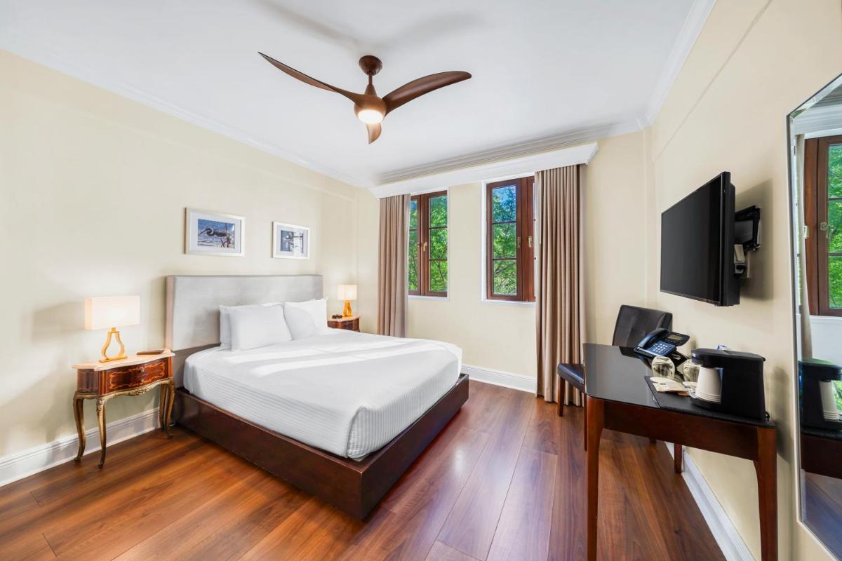 Hotel St. Michel - Housity