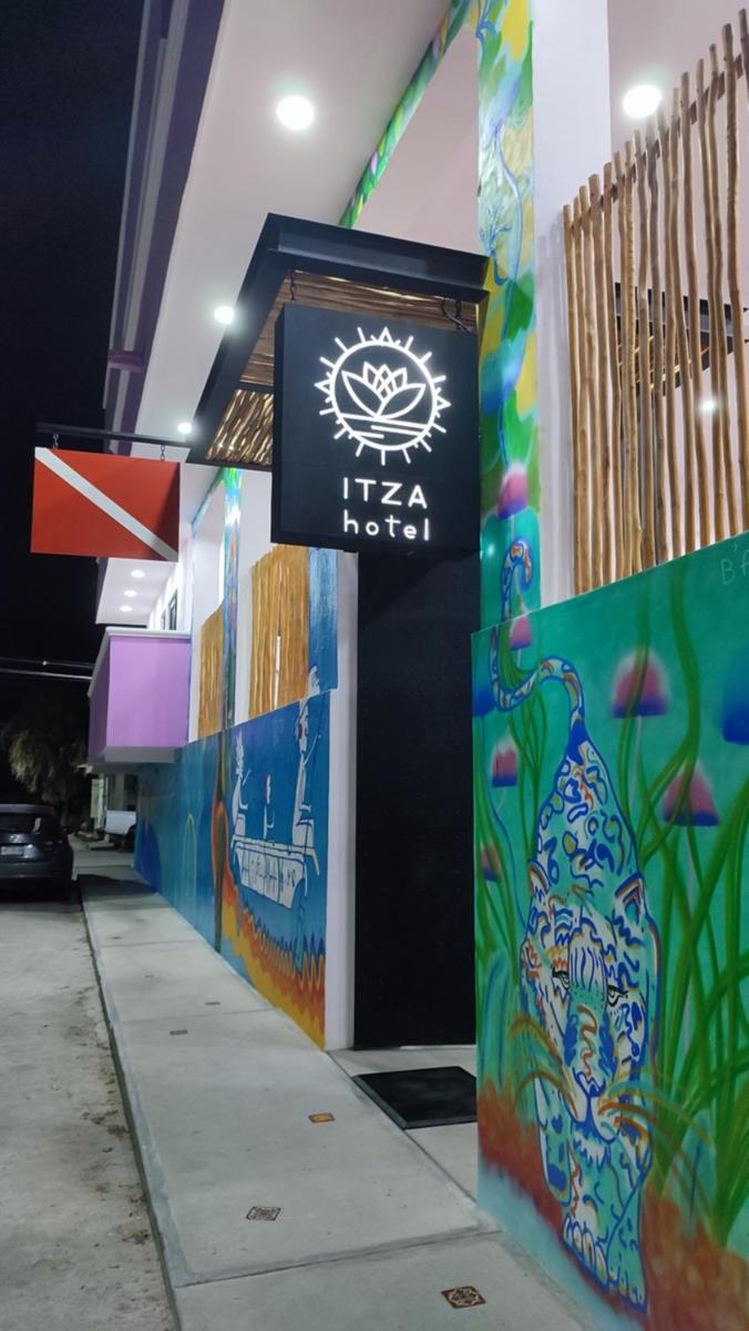 Itza Hotel Akumal - Housity