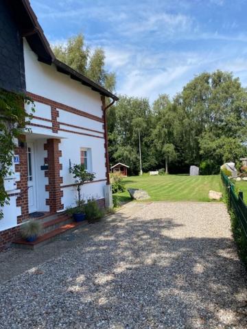 Landhaus Oscar (150m zum Strand) - Housity