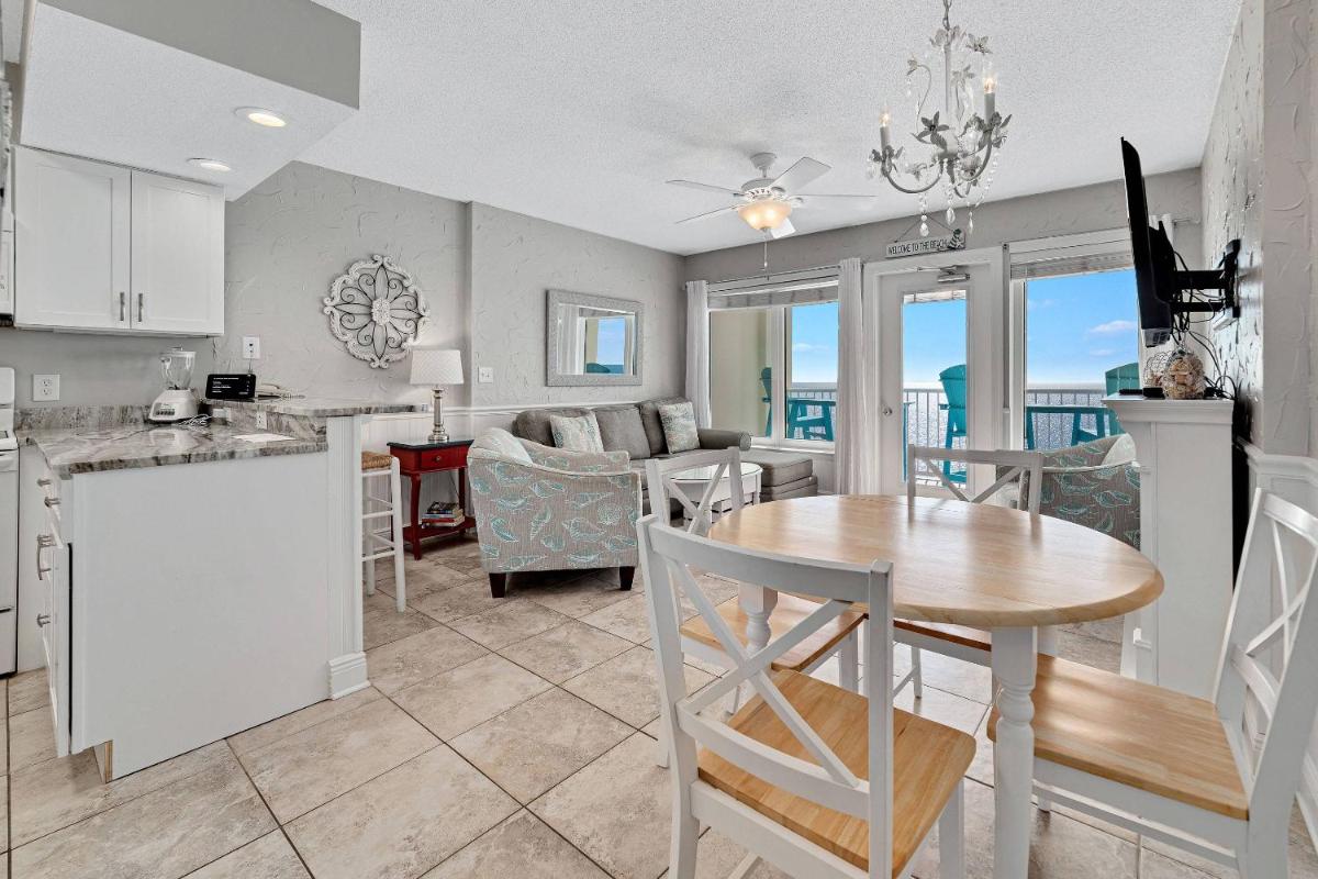 Boardwalk 1084 - Housity