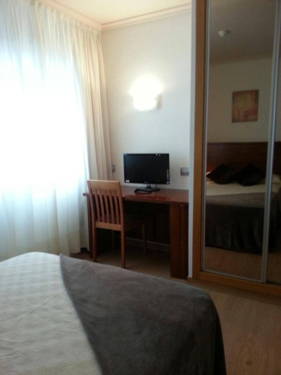 Hotel San Cibrao - Housity