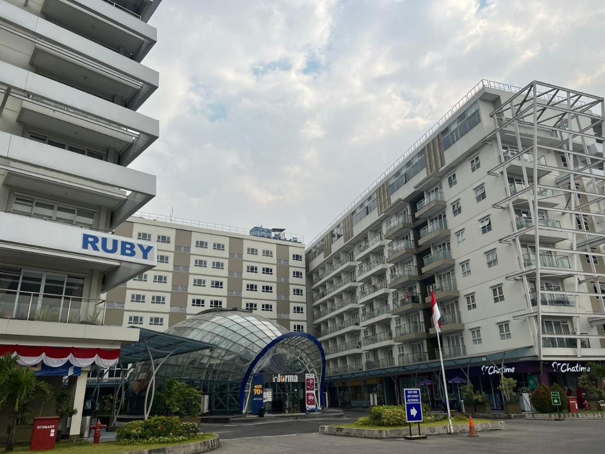 OYO 93559 Apartemen Gateway Pasteur By Erik - Housity