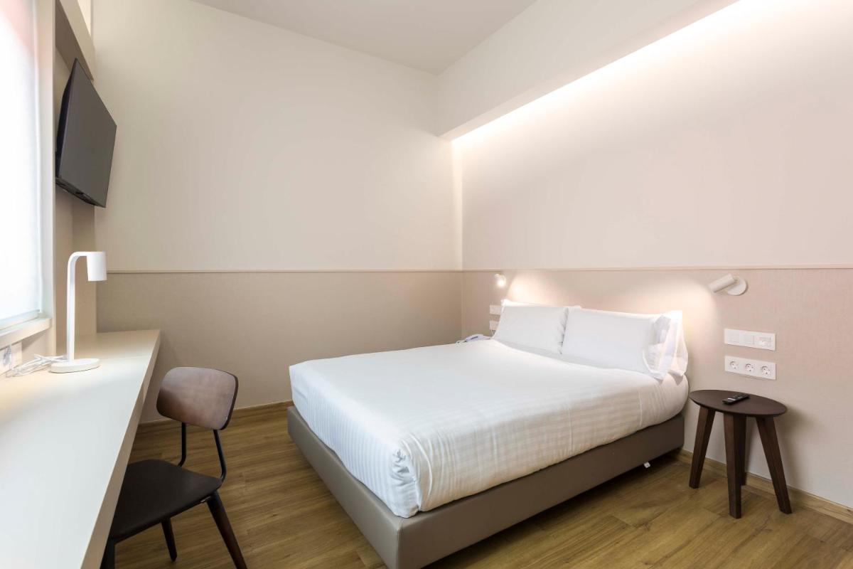 Hotel Terrassa Confort - Housity
