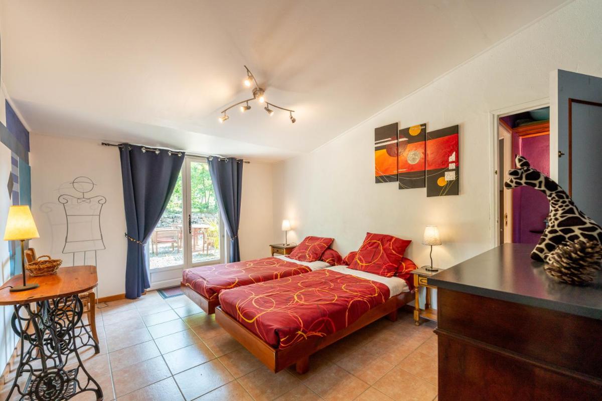 Domaine de Chanteperdrix - Housity