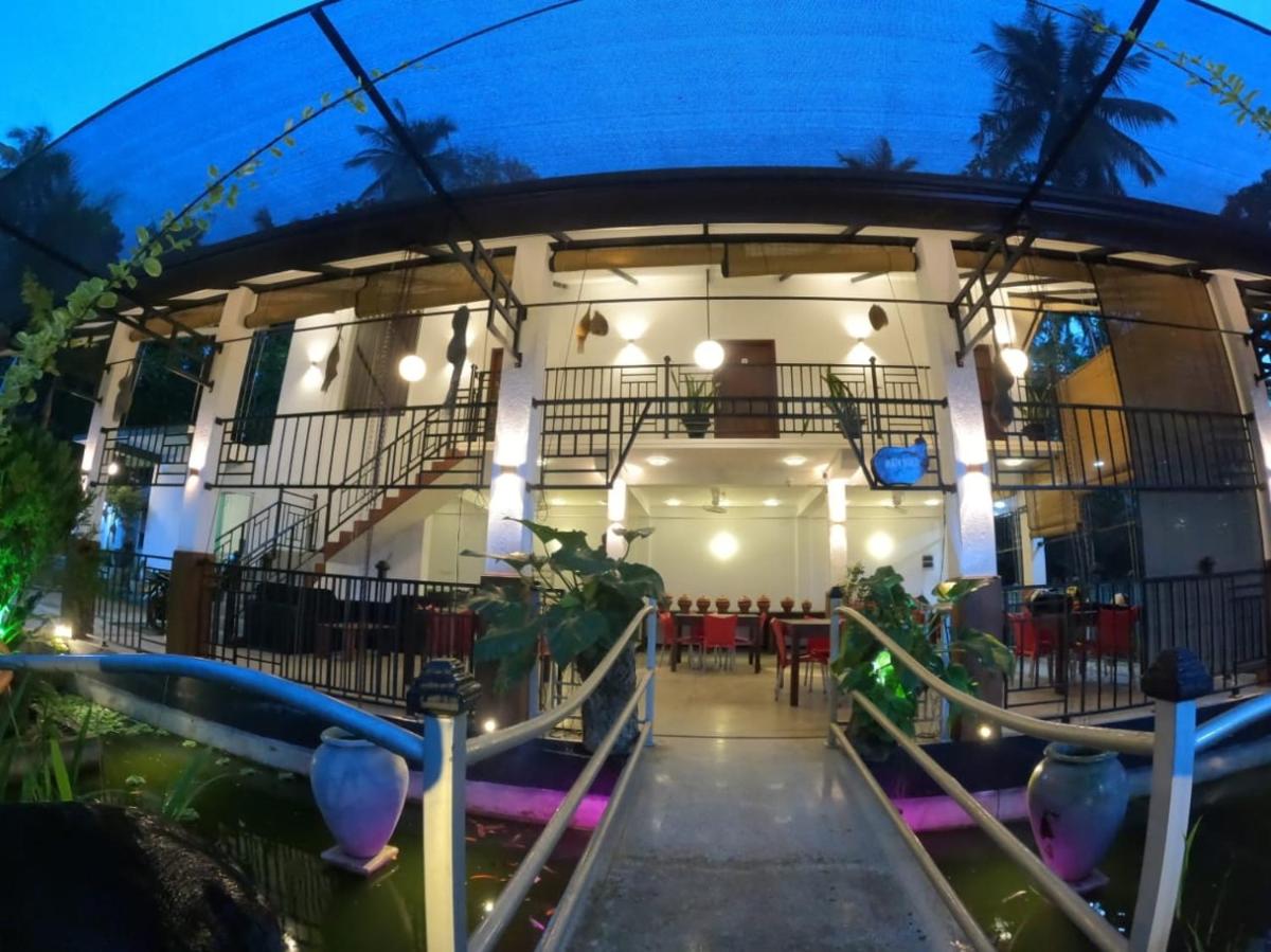 Lotus cool hotel and restaurant - Housity