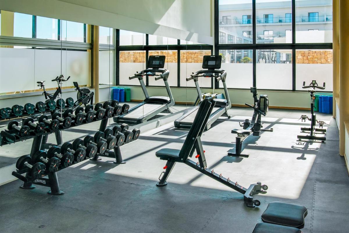 Gimnasio o instalaciones de fitness de Cabogata Beach Hotel