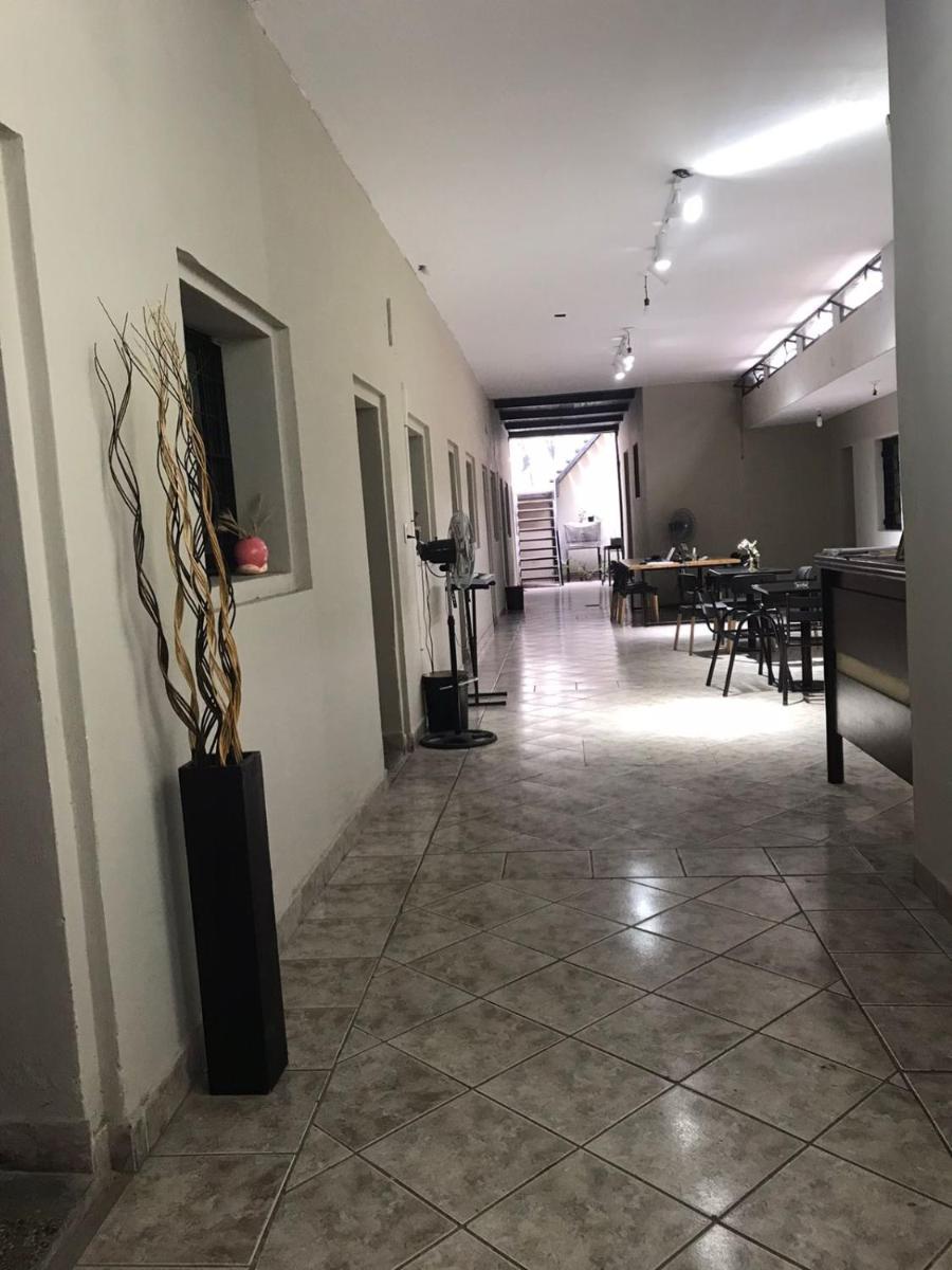 Urban Jungle Hostel - Housity