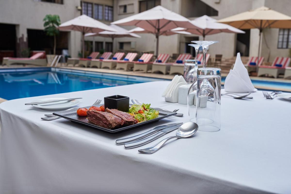 Hotel Waterbuck - Housity