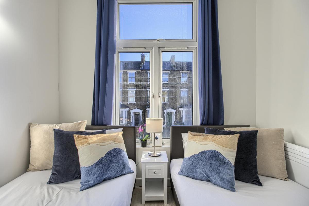 The Finsbury Deluxe Apartments - Housity