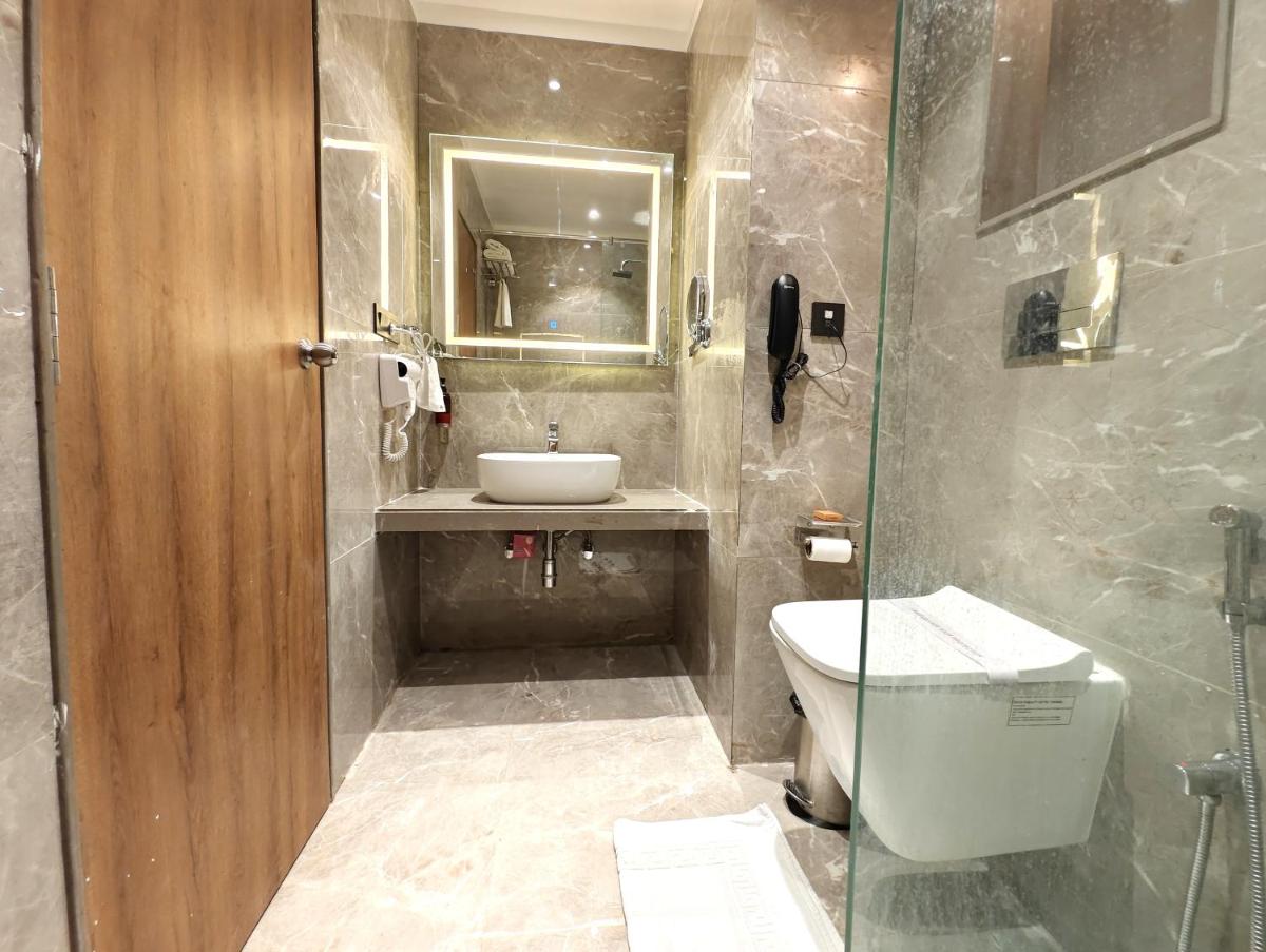 The Sky Imperial Hotel Kailash - Housity