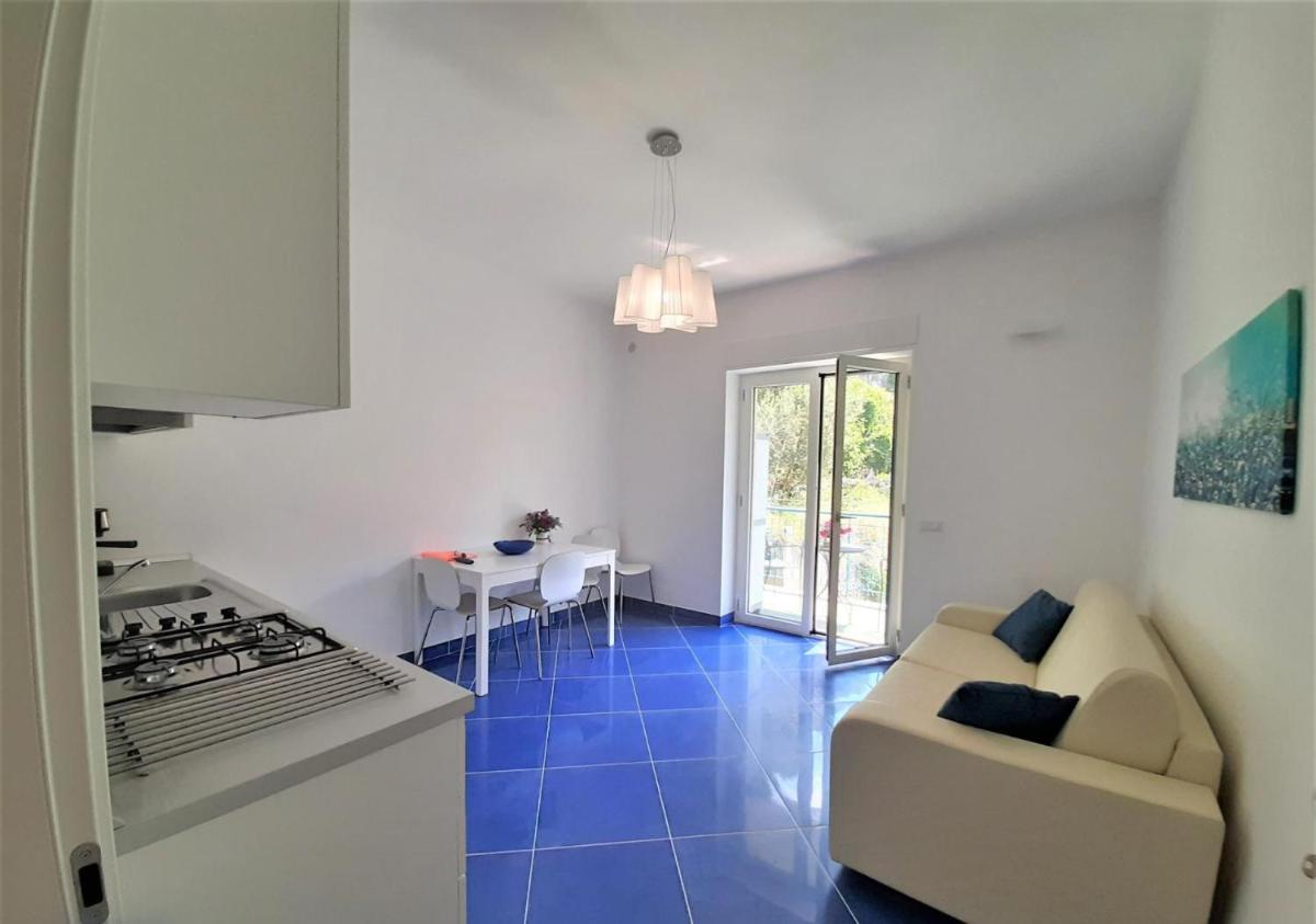 Blue House - Housity