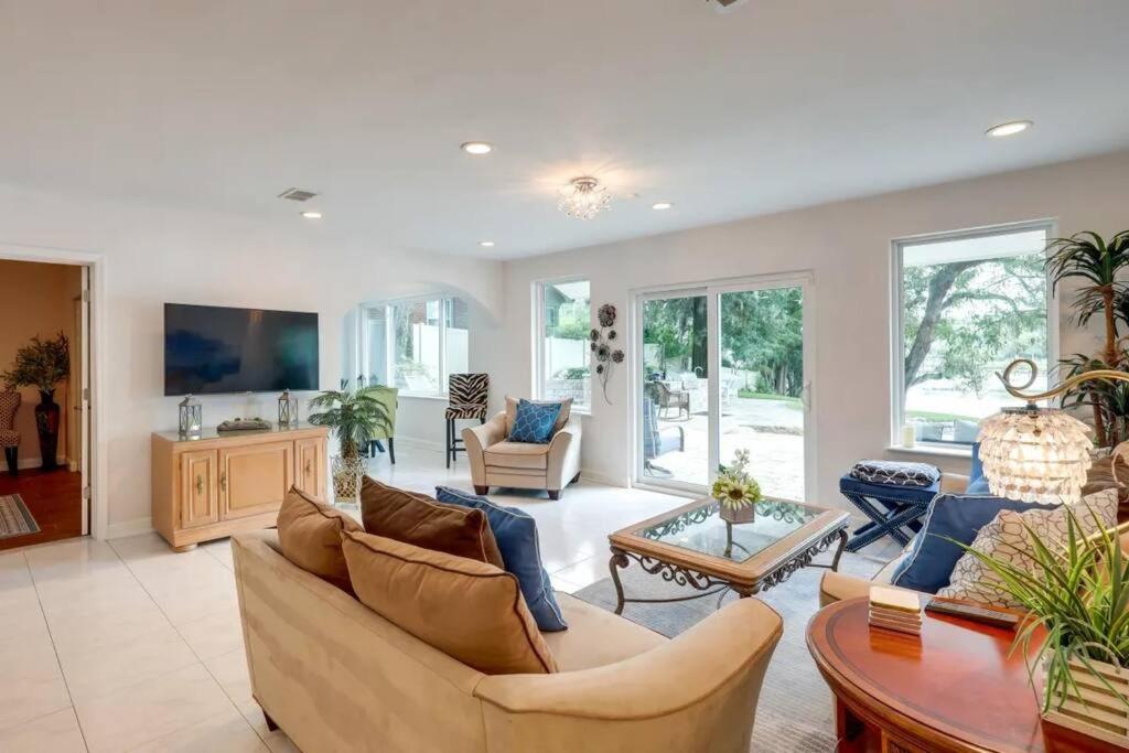 River House - Housity