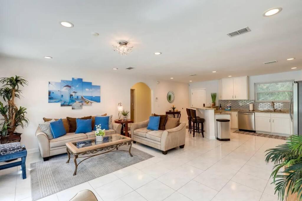River House - Housity
