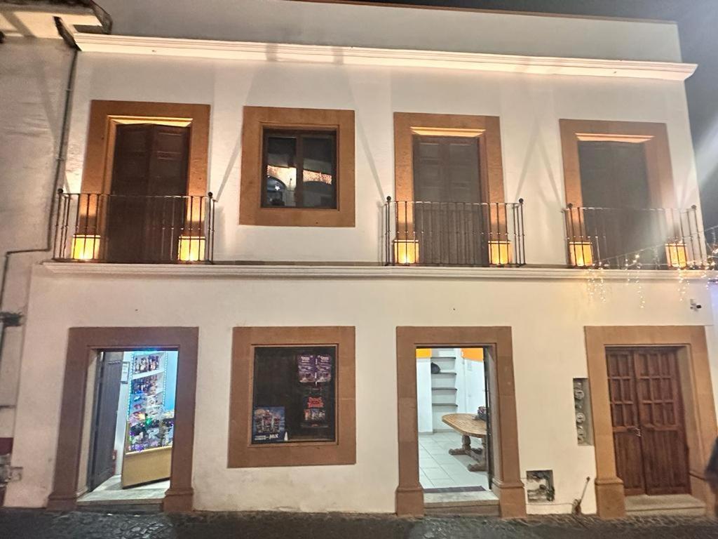 Centrico House - Housity