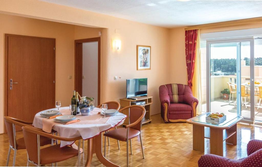 Apartment Begić Makarska - Housity