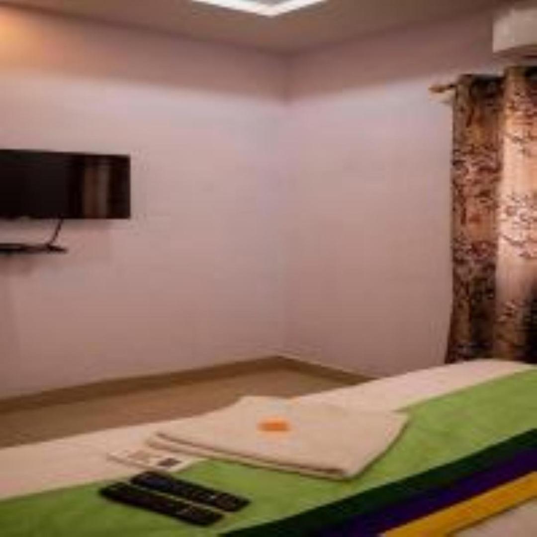 Hotel City view,Guwahati - Housity