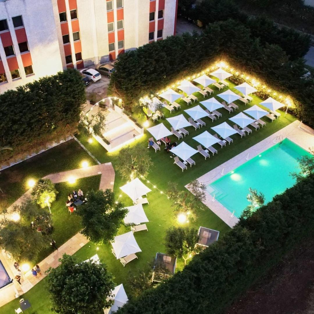 Appia Antica Hotel - Housity