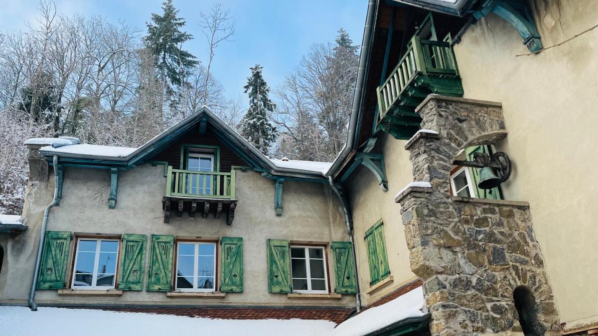 Villa Les Roches d'Yzeron - Housity