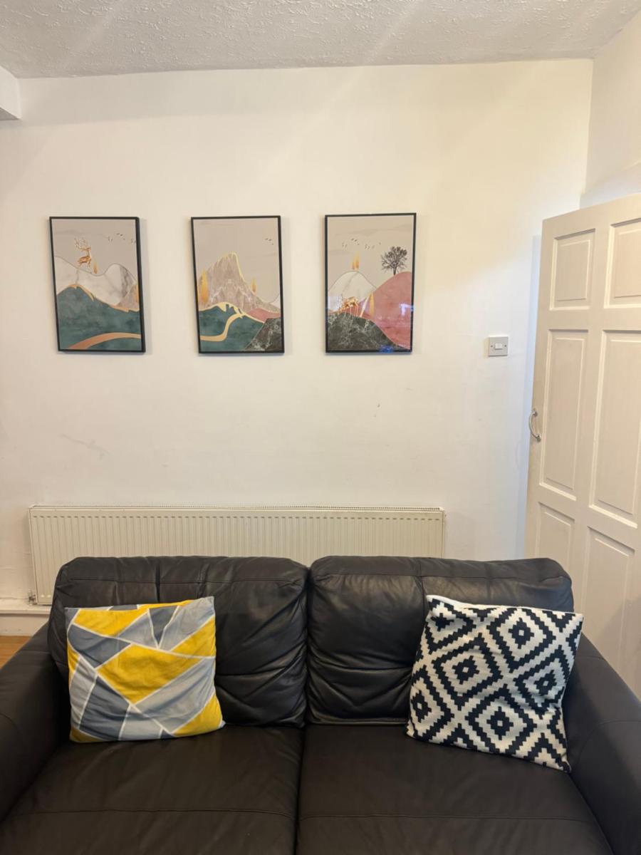 Double room by Everton Stadium - Housity