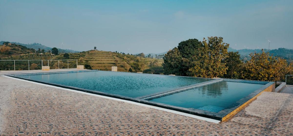 Misty Valley Resort - Housity