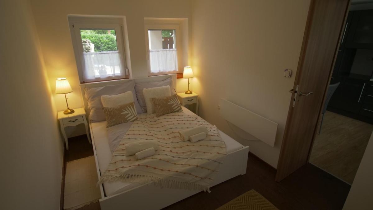 Kapolcs Vendégház - Housity