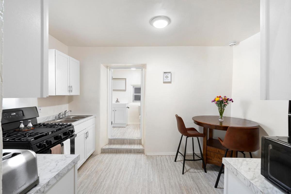 Studio Casita-15 min walk to Downtown Plaza - Housity