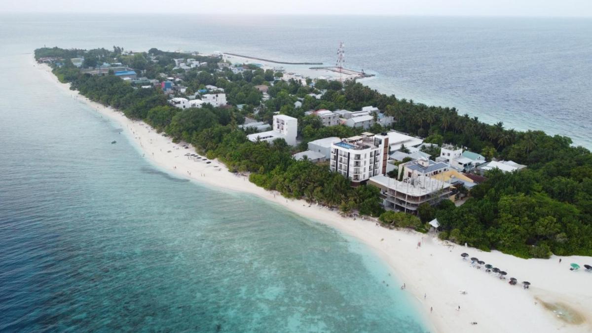 Ukulhas Villa Beach Hotel - Housity