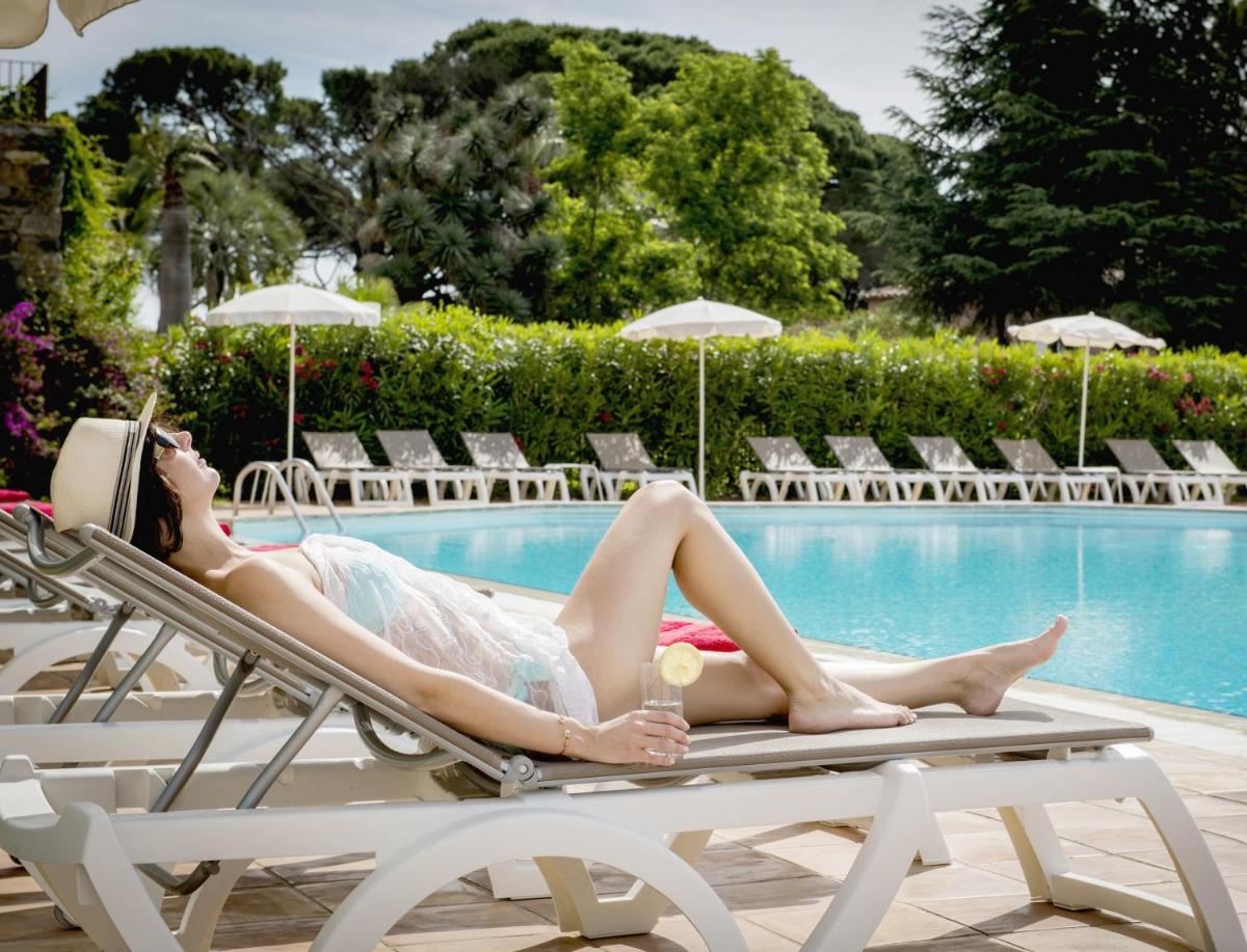 Piscine de l'établissement Hôtel Les Jardins De Sainte-Maxime ou située à proximité