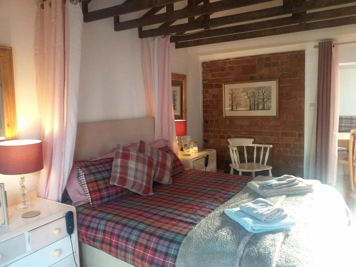 The LITTLE HOUSE in HULL - Housity
