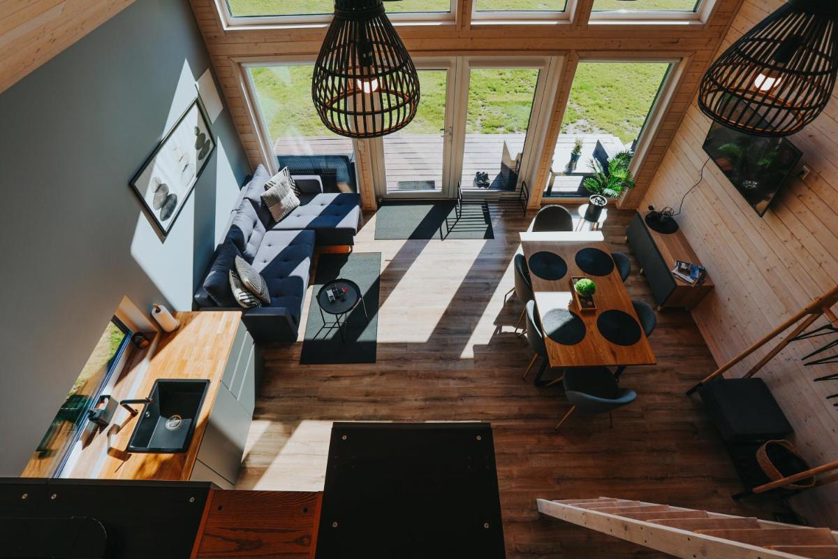 Seashore Holiday House - Housity