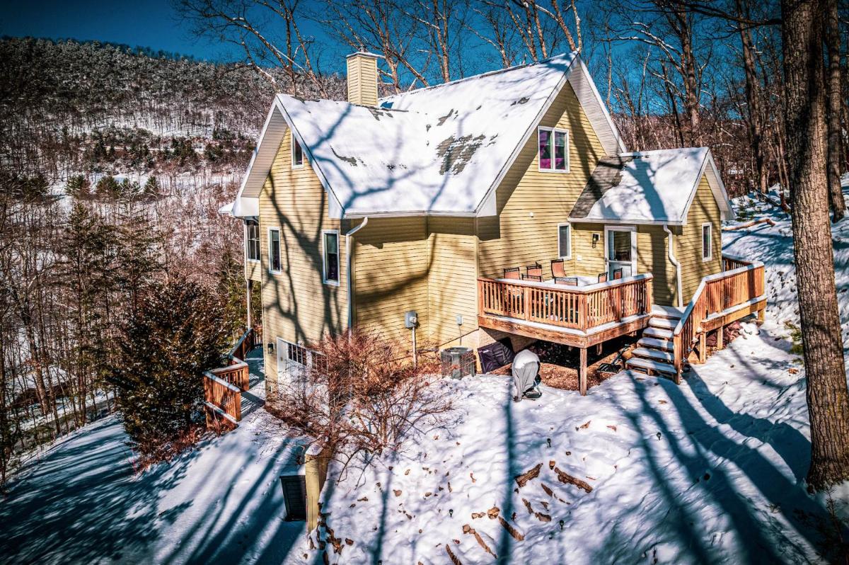 Mtn Views - Sauna - Hot Tub - Health - Wellness - Housity