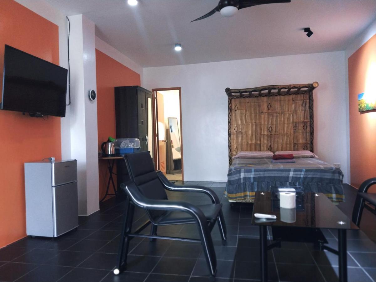 Blue Pagoda Tourist Inn - Housity