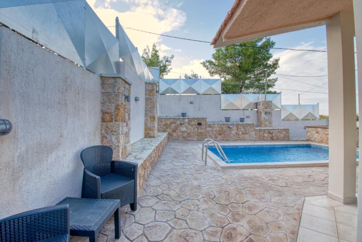 magic view 2 falias guest house with private pool and garden - Housity