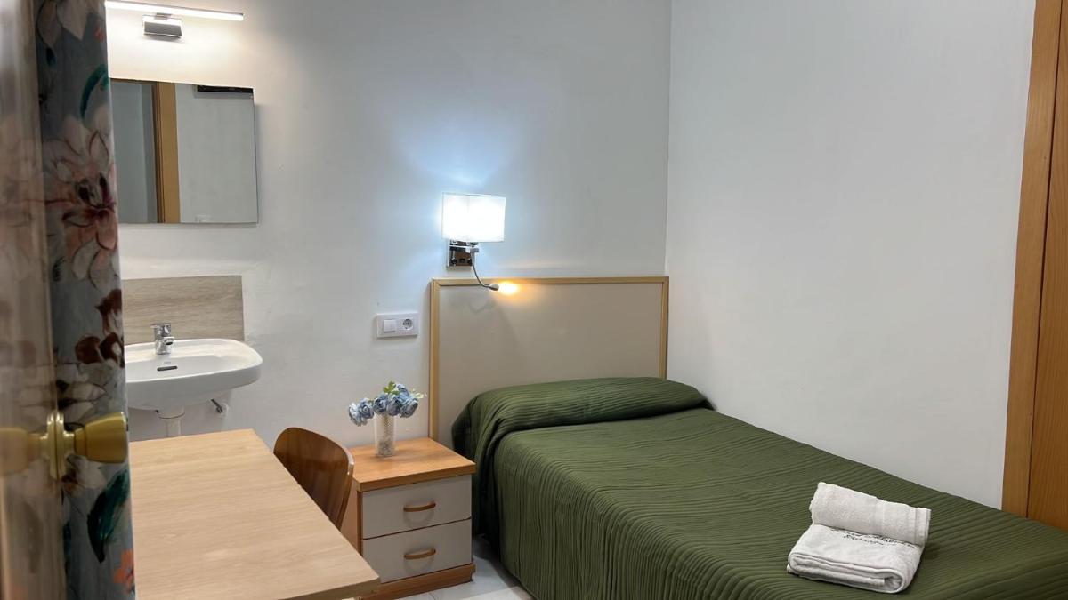 Hostal Alhambra Tarragona - Housity