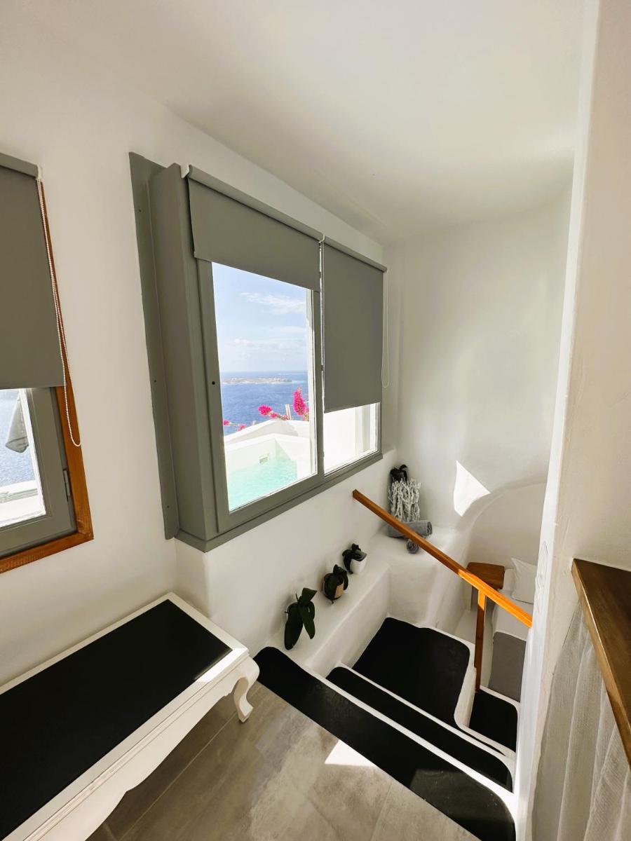Lioyerma Cave Villa2 with Private Hot Tub - Hizvo