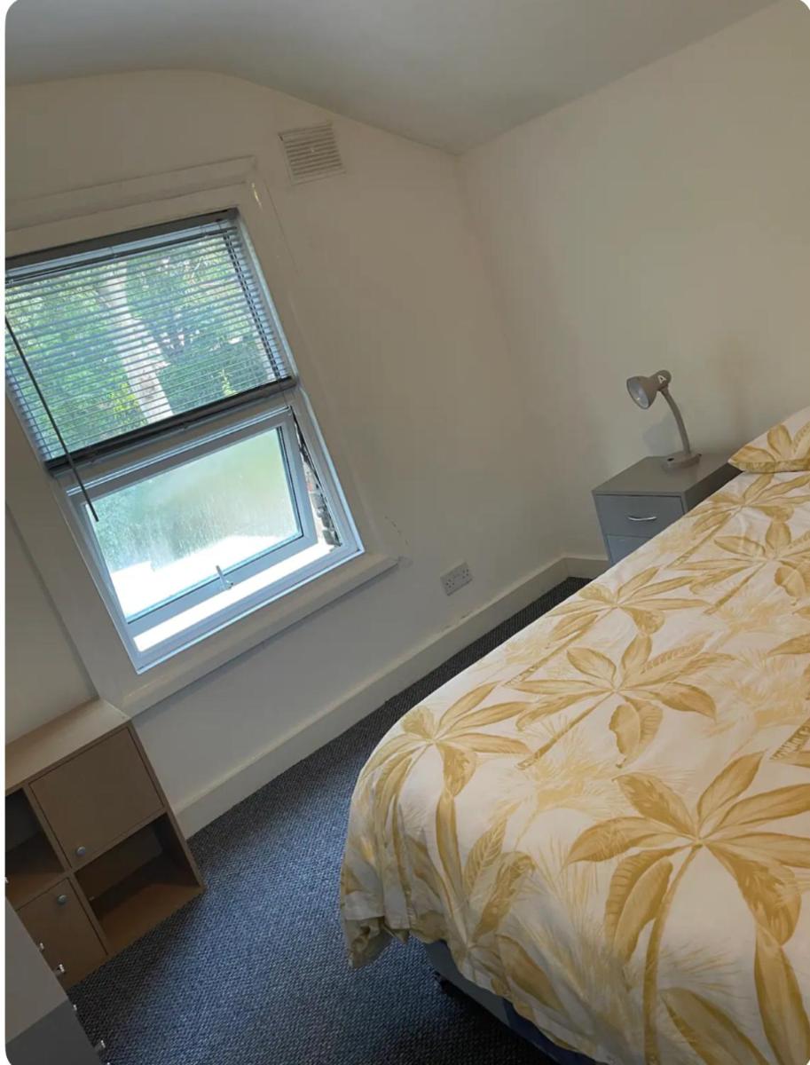 Lovely room in Tottenham - Housity