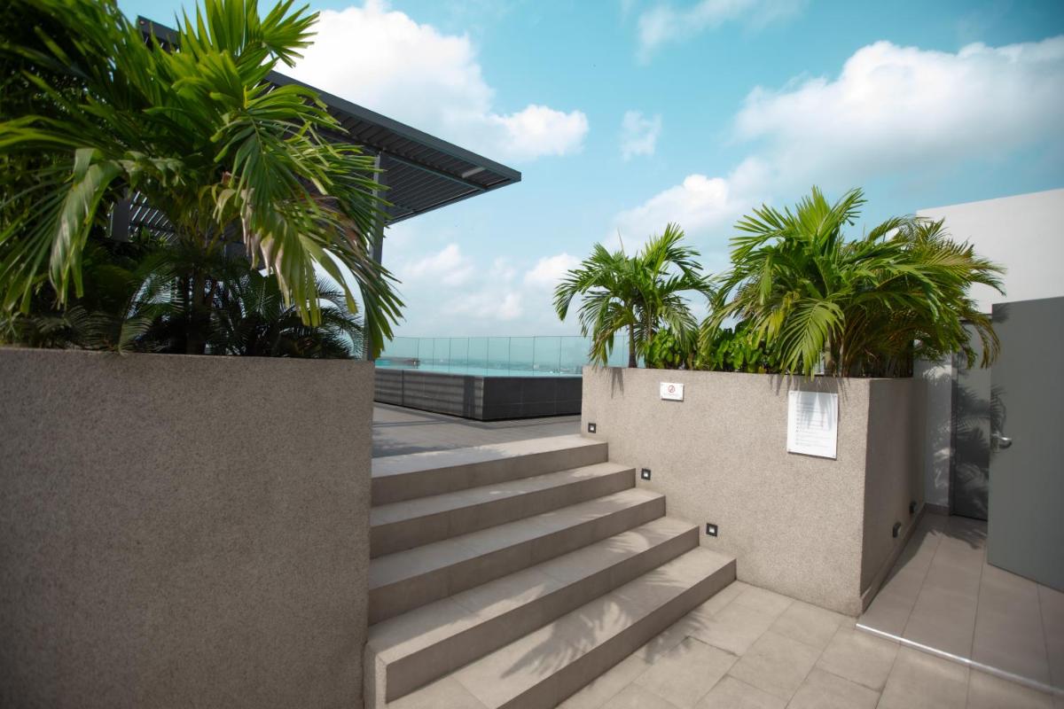 7 Minutes from the Airport - Chic Studio - Housity