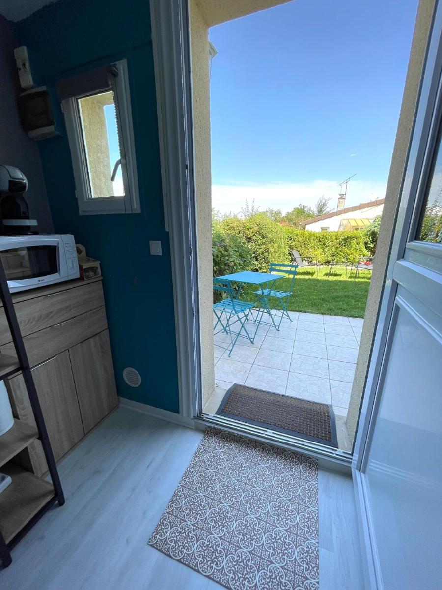 Studio cosy indépendant avec Jardin à Osny proche Cergy Pontoise - Housity