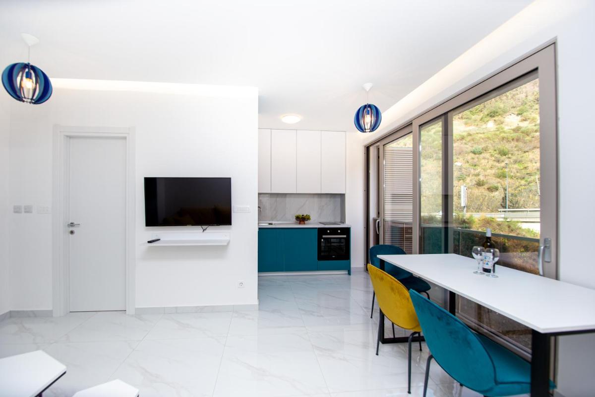 Aura Tower Aparments by In Property - Housity