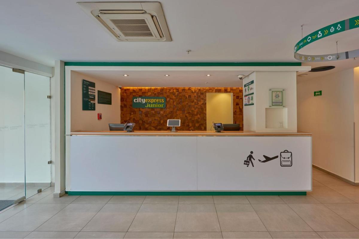 City Express Junior by Marriott Puebla FINSA - Housity