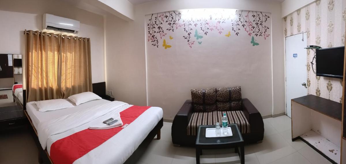 Hotel Royal Regency - Housity